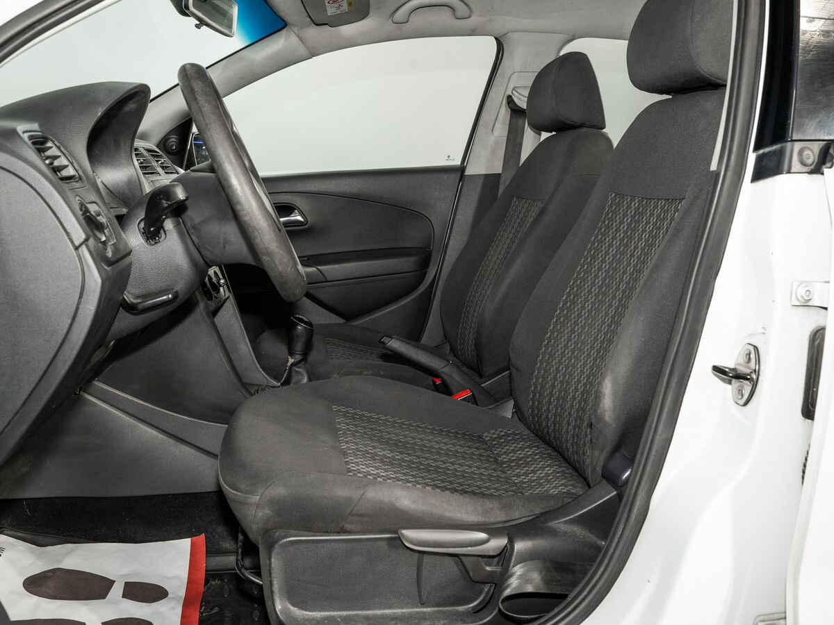 Volkswagen Polo 2020 - фото автомобиля