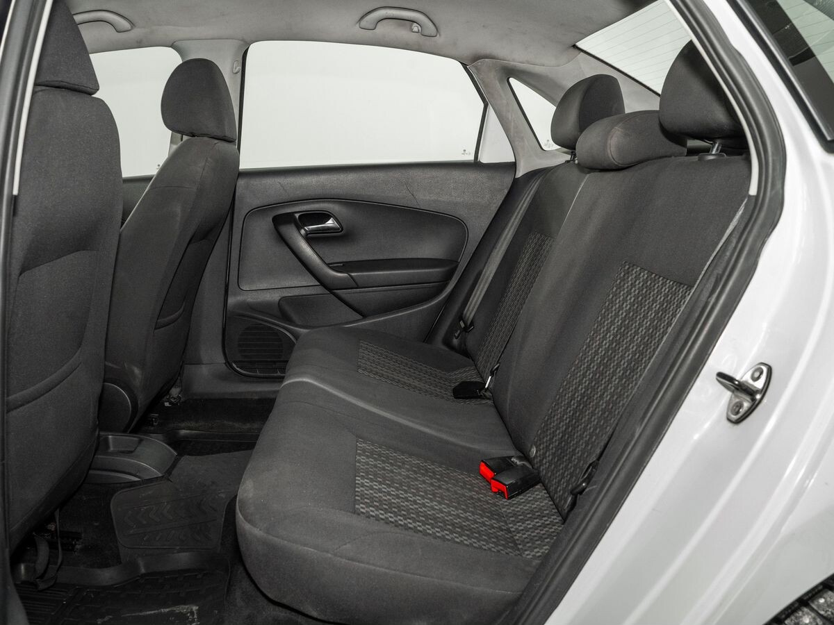 Volkswagen Polo 2020 - фото автомобиля