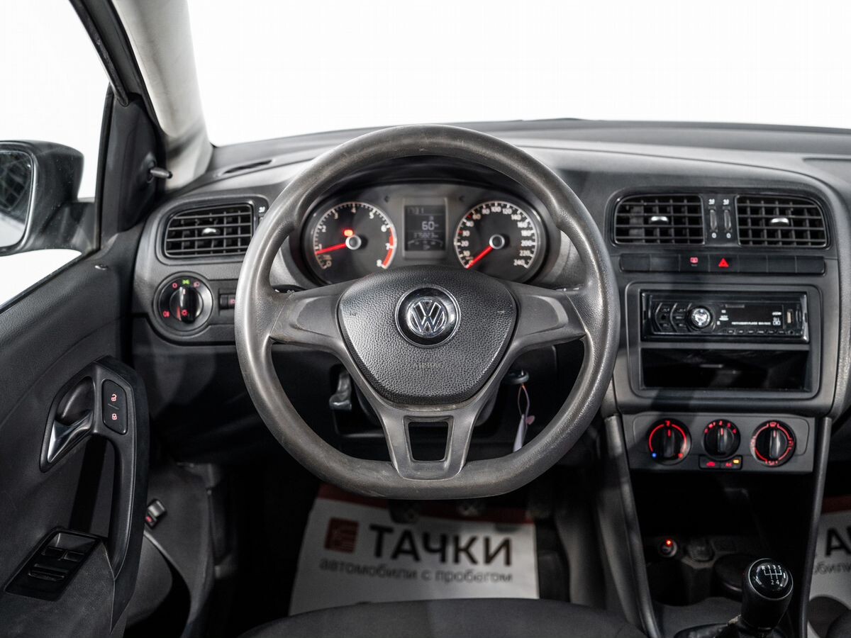 Volkswagen Polo 2020 - фото автомобиля