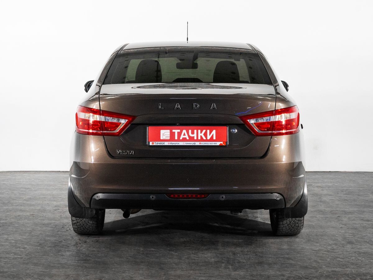 Lada (ВАЗ) Vesta 2017 - фото автомобиля