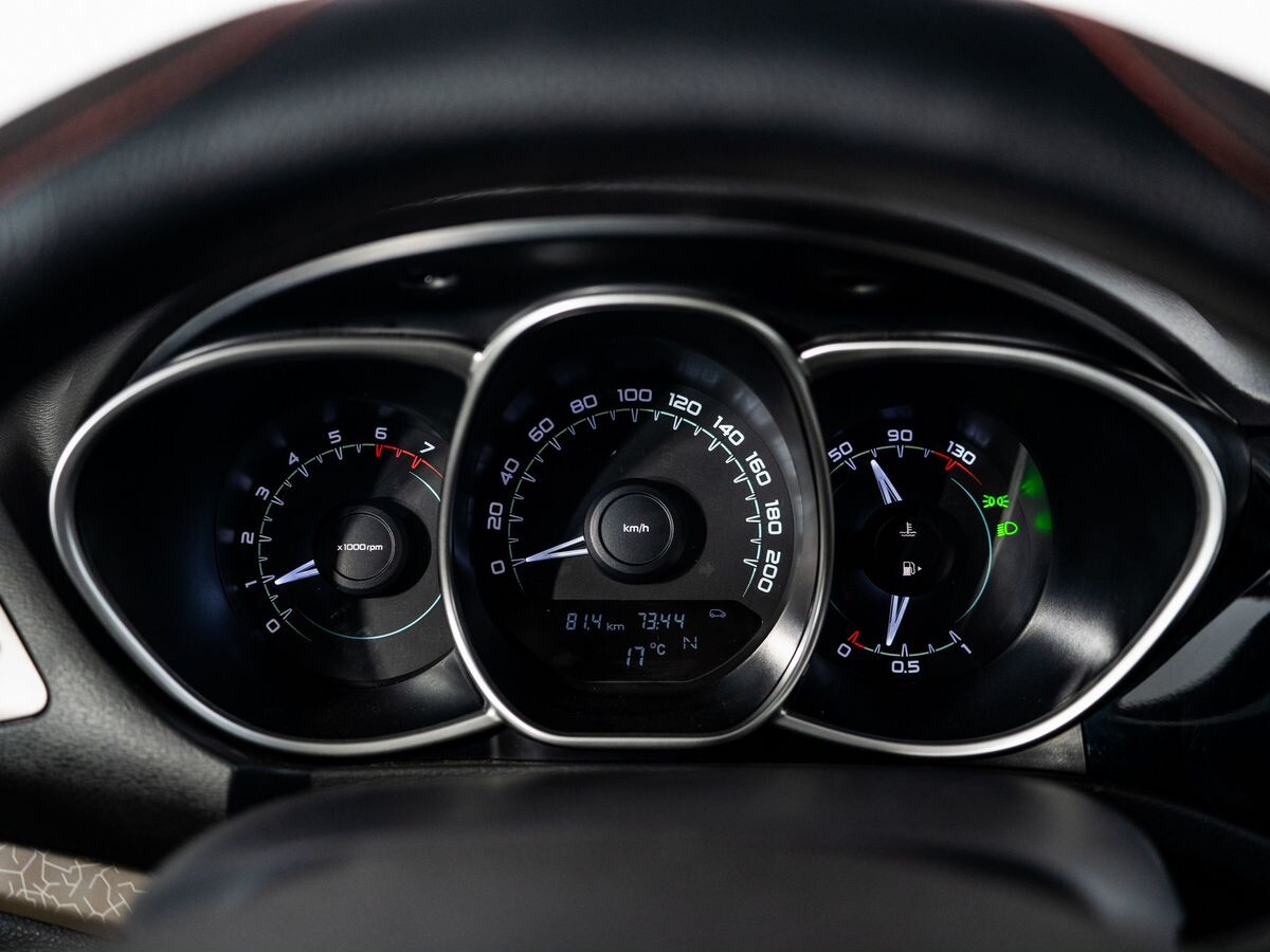 Lada (ВАЗ) Vesta 2017 - фото автомобиля