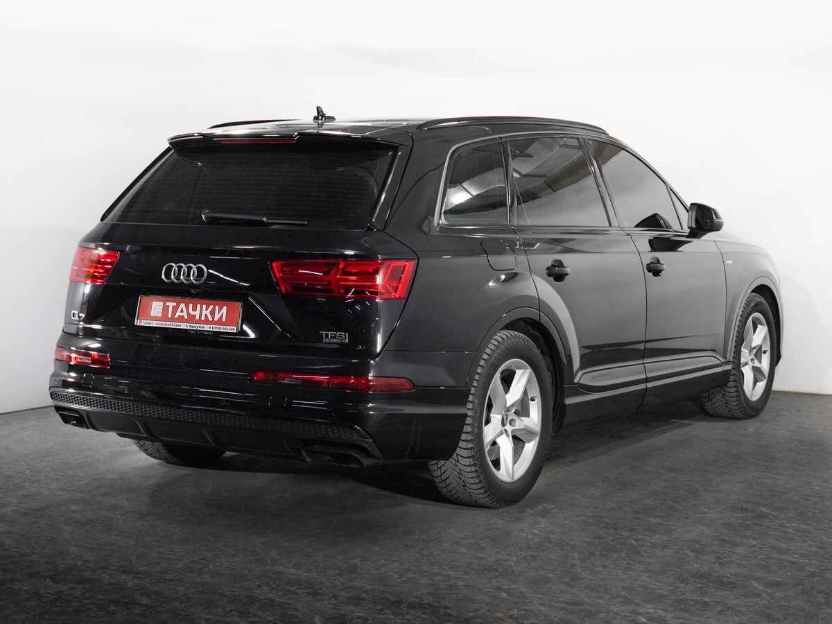 Audi Q7 2015 - фото автомобиля