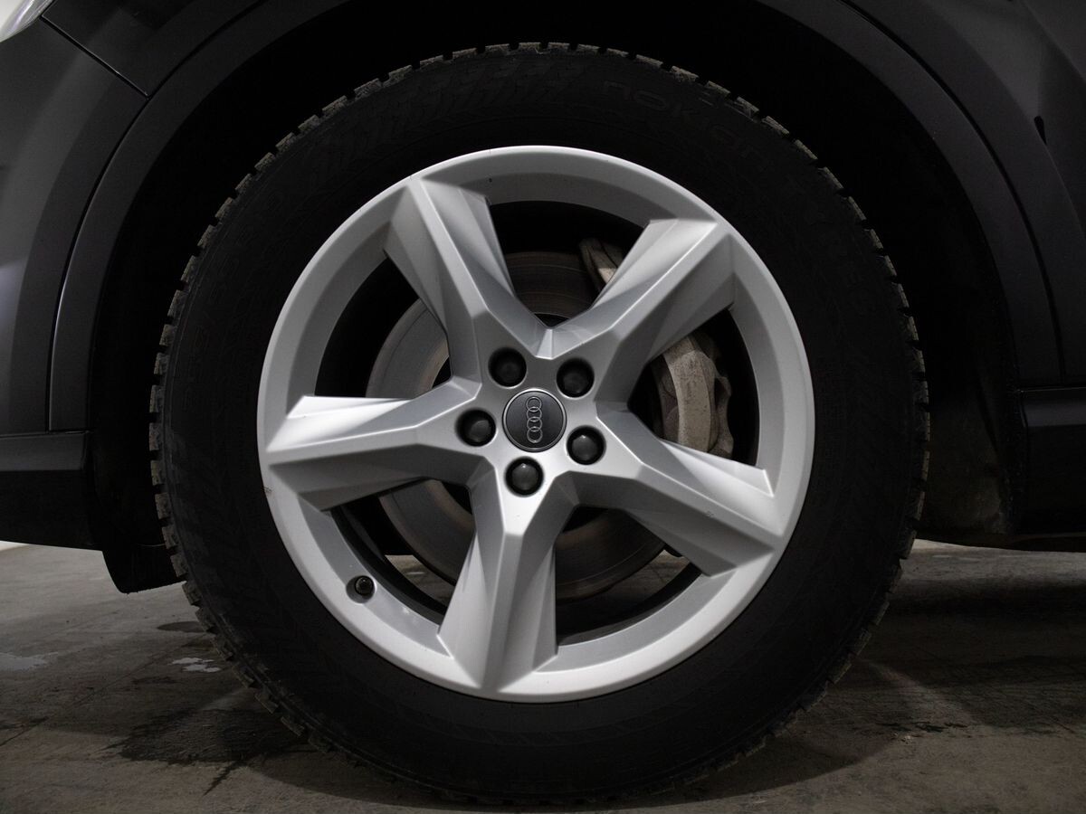 Audi Q7 2015 - фото автомобиля