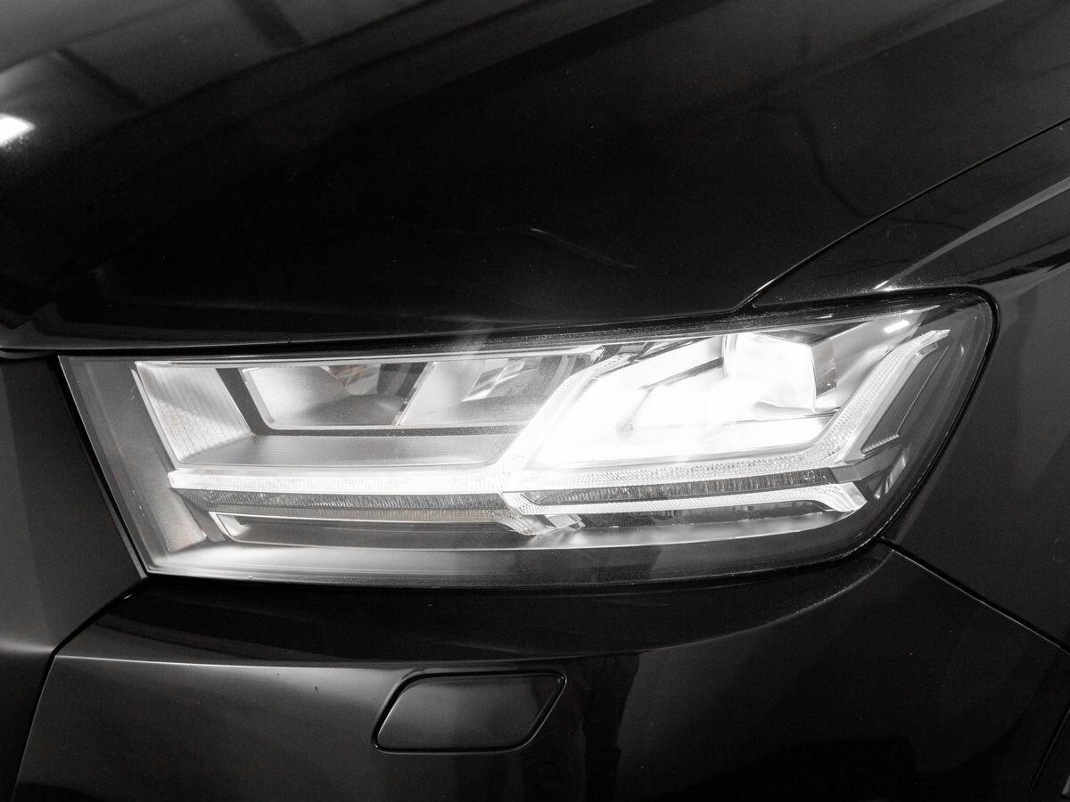 Audi Q7 2015 - фото автомобиля