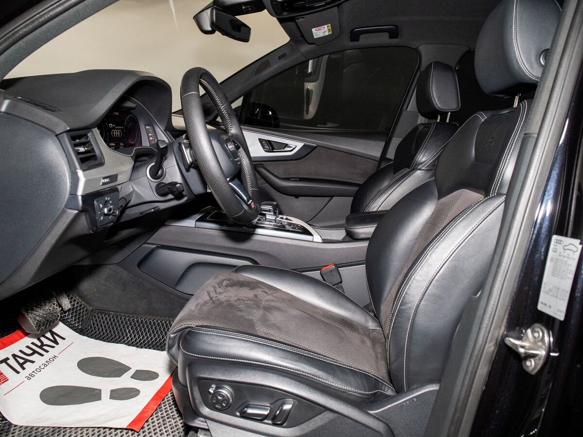 Audi Q7 2015 - фото автомобиля