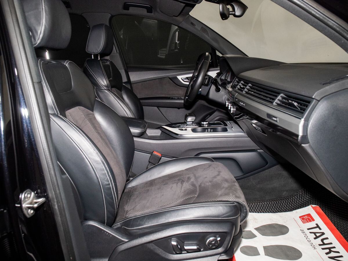 Audi Q7 2015 - фото автомобиля