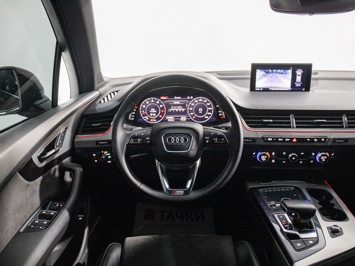 Audi Q7 2015 - фото автомобиля