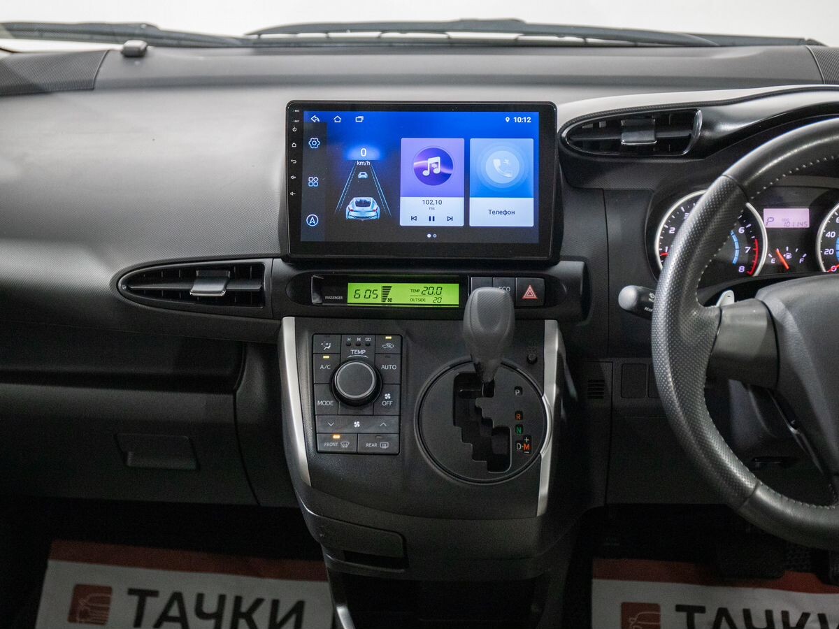 Toyota Wish 2013 - фото автомобиля