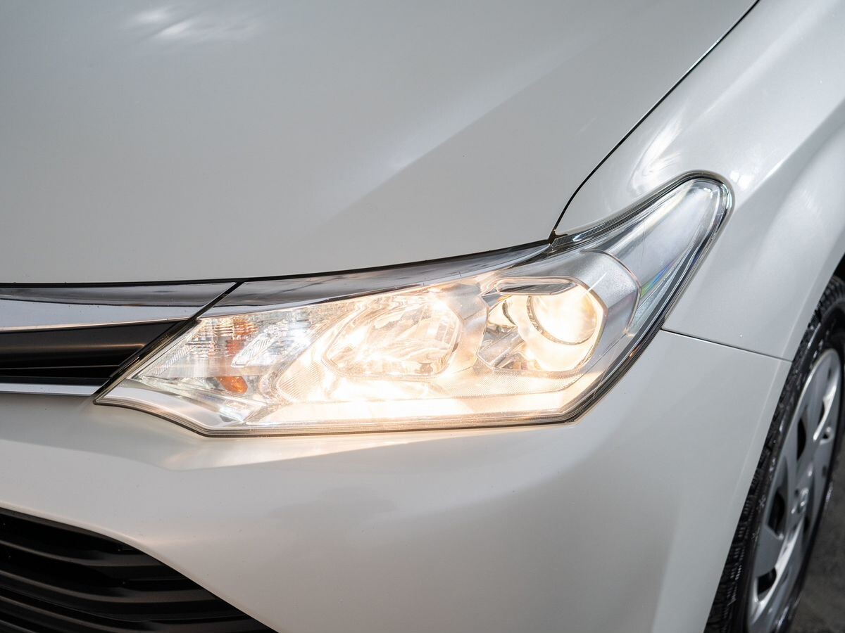 Toyota Corolla 2017 - фото автомобиля