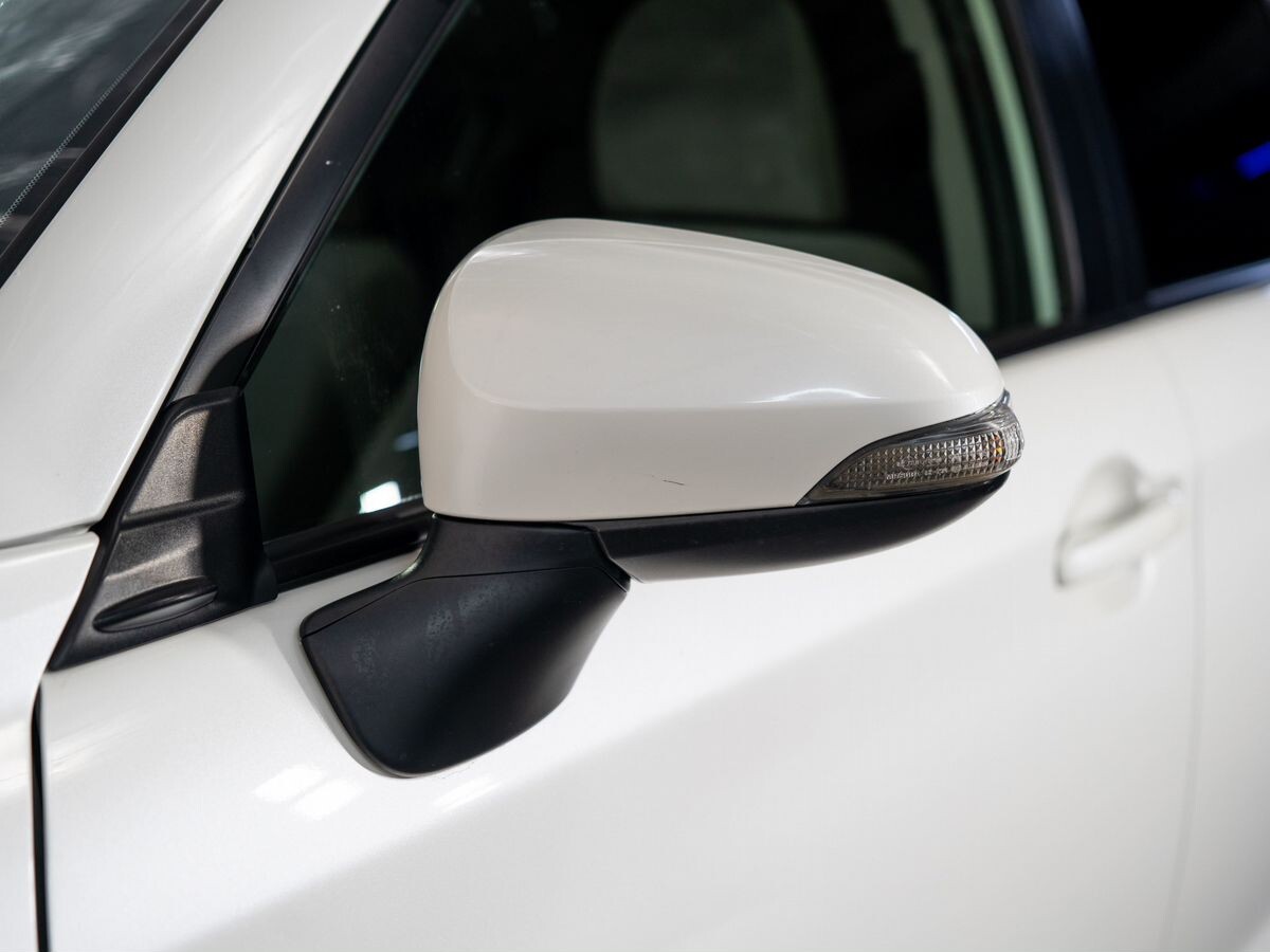 Toyota Corolla 2017 - фото автомобиля