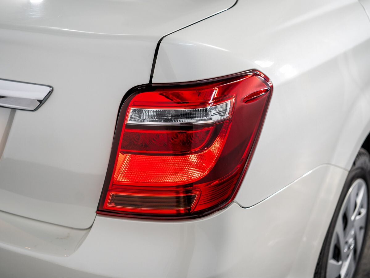 Toyota Corolla 2017 - фото автомобиля