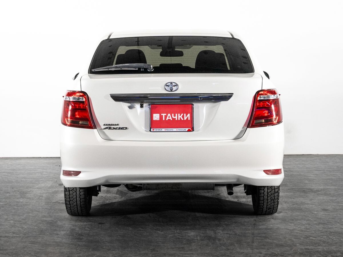 Toyota Corolla 2017 - фото автомобиля