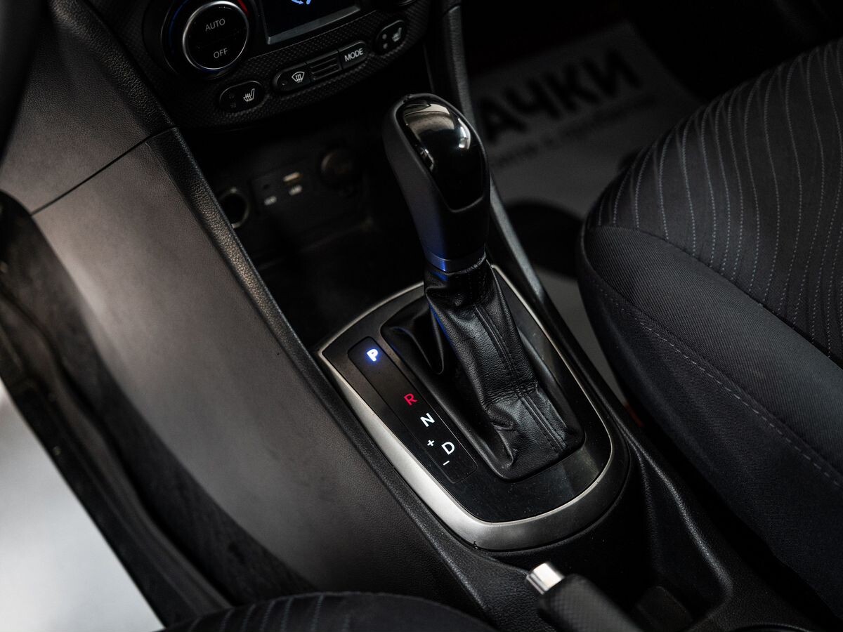 Hyundai Solaris 2015 - фото автомобиля