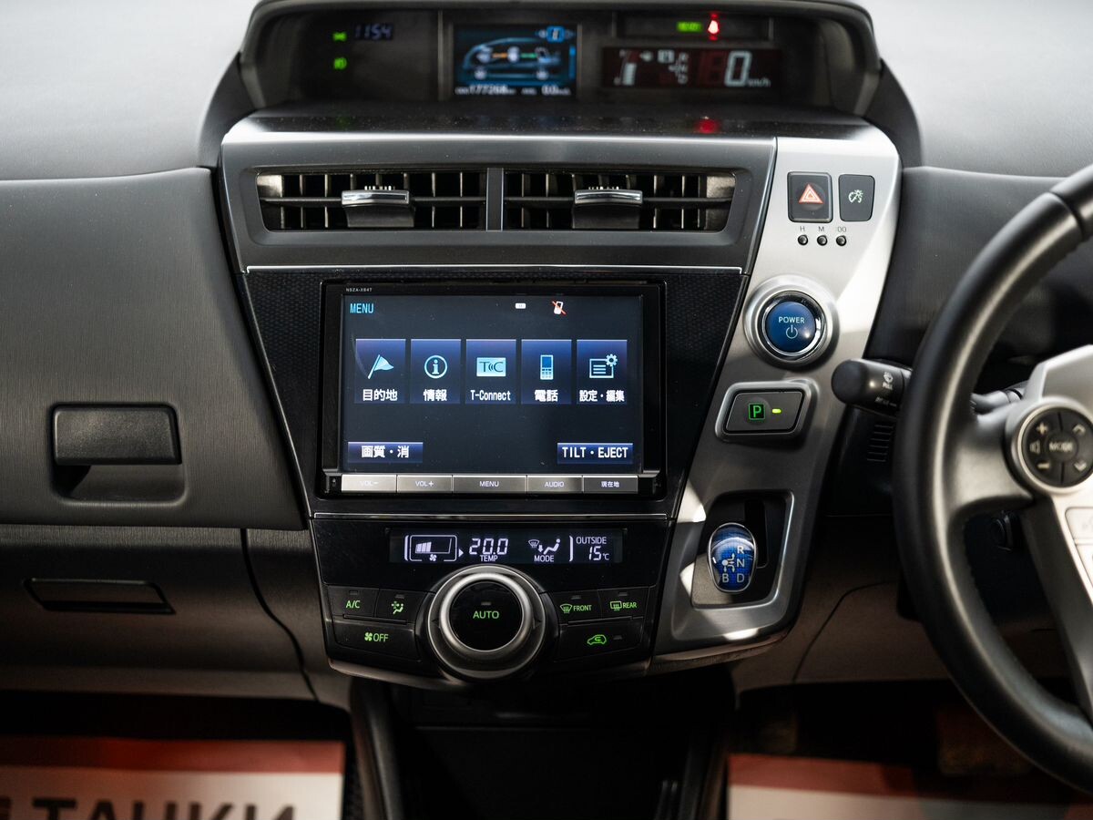 Toyota Prius Alpha 2016 - фото автомобиля