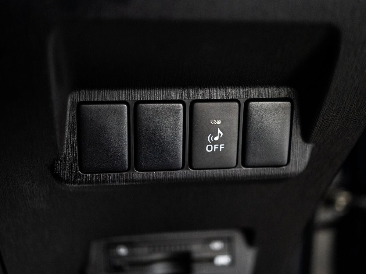 Toyota Prius Alpha 2016 - фото автомобиля