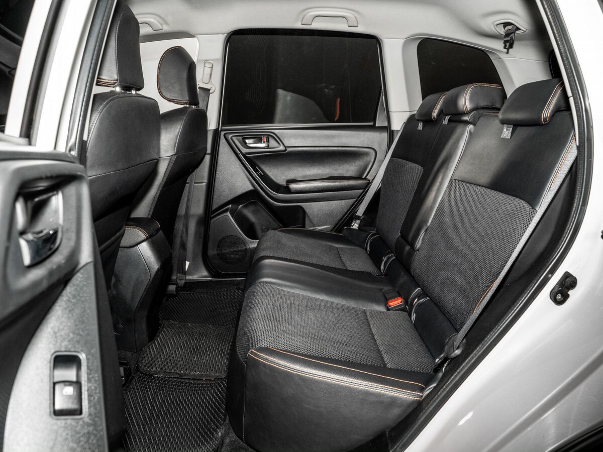 Subaru Forester 2014 - фото автомобиля