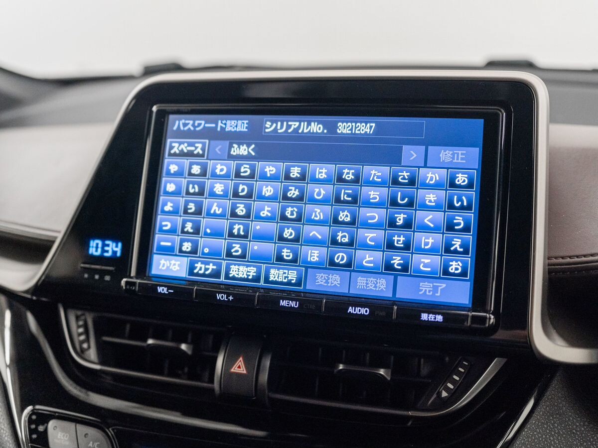 Toyota C-HR 2018 - фото автомобиля