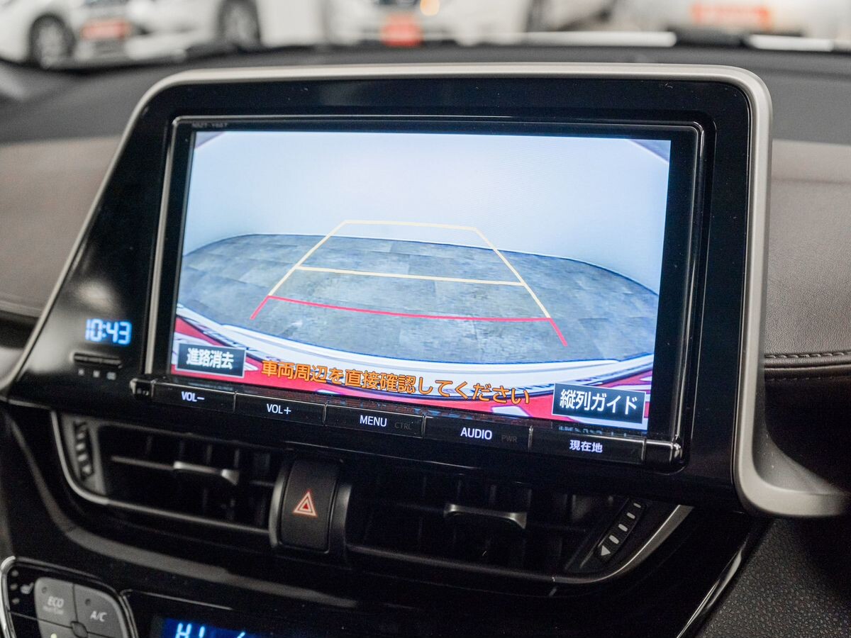 Toyota C-HR 2018 - фото автомобиля