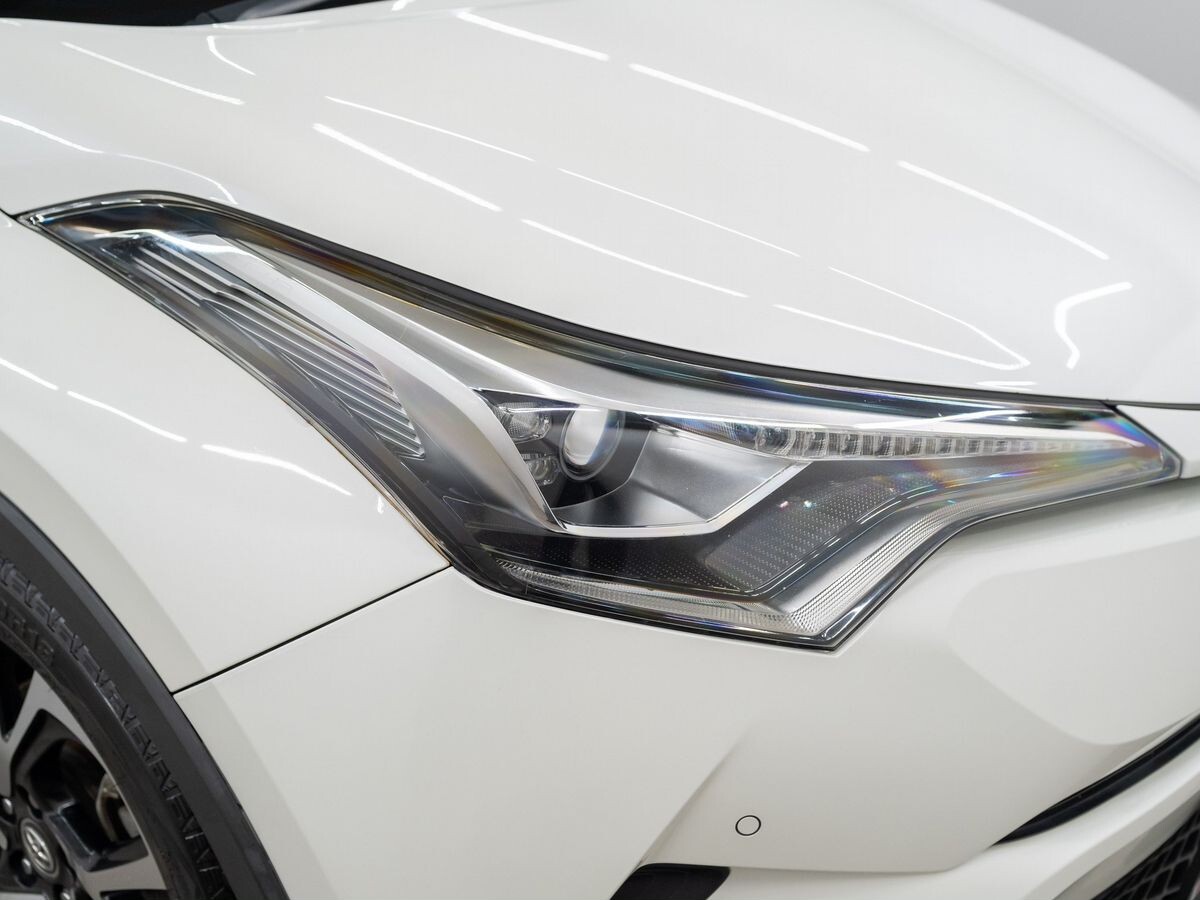 Toyota C-HR 2018 - фото автомобиля