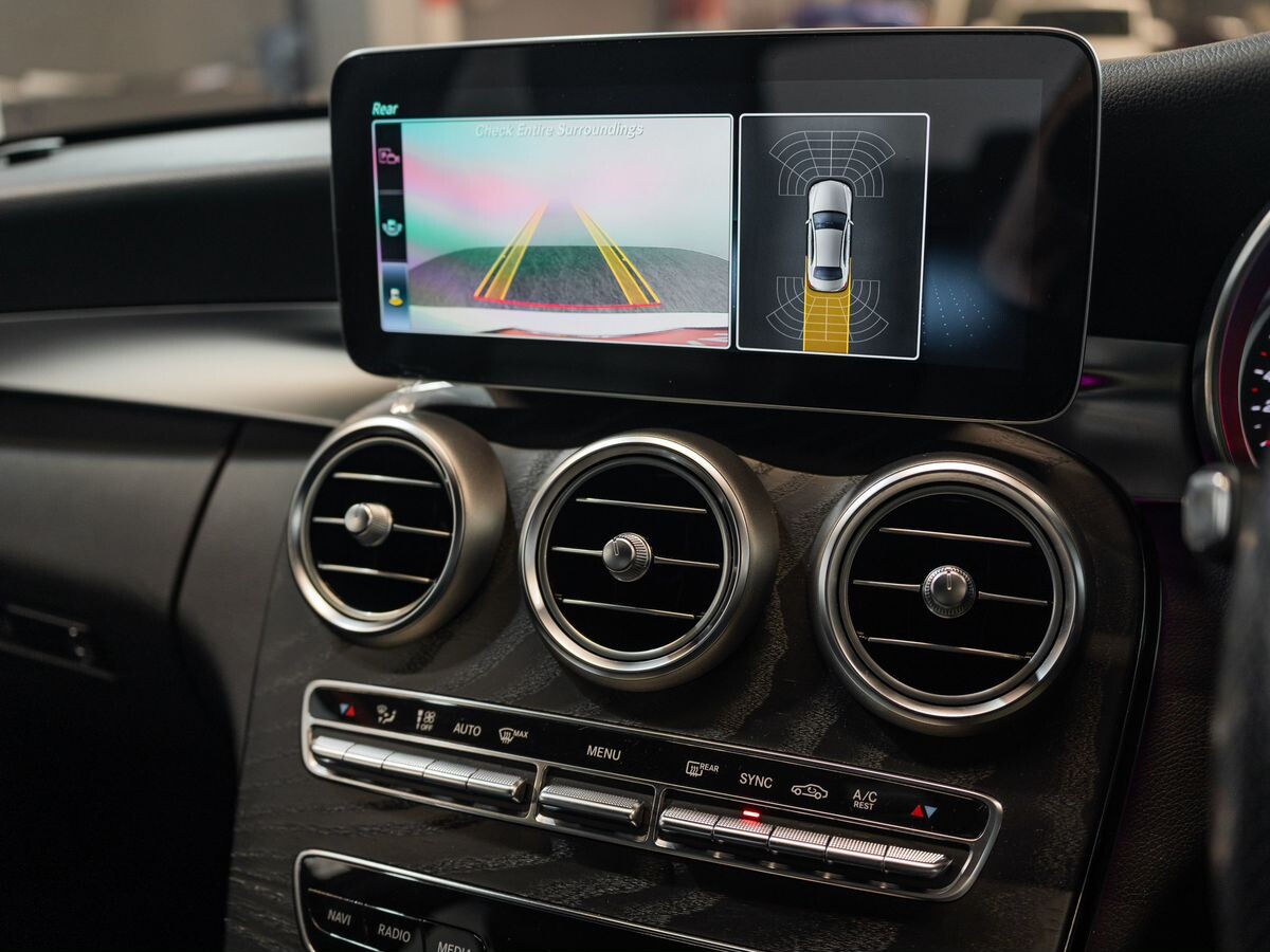 Mercedes-Benz C-Класс 2019 - фото автомобиля