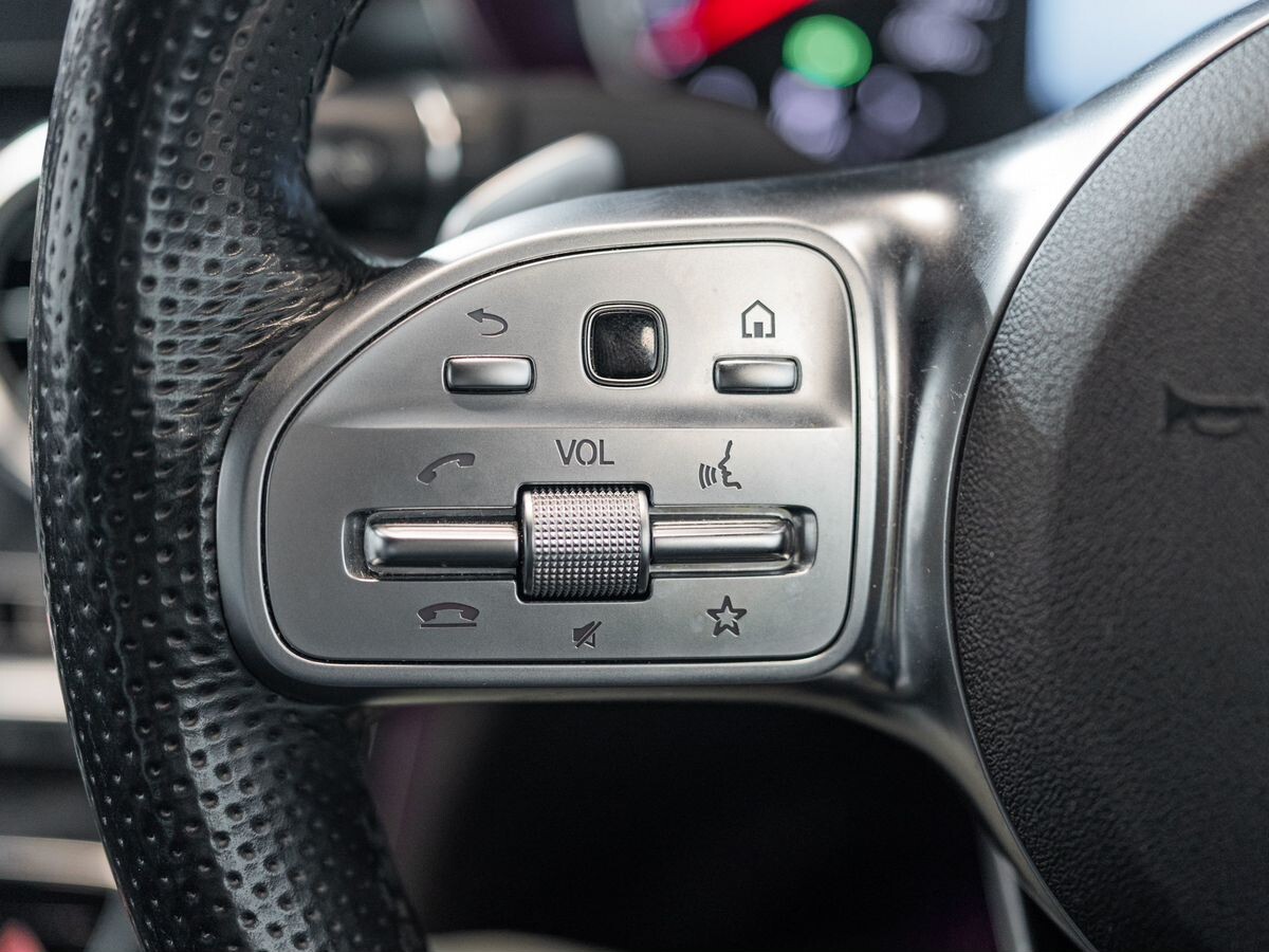 Mercedes-Benz C-Класс 2019 - фото автомобиля