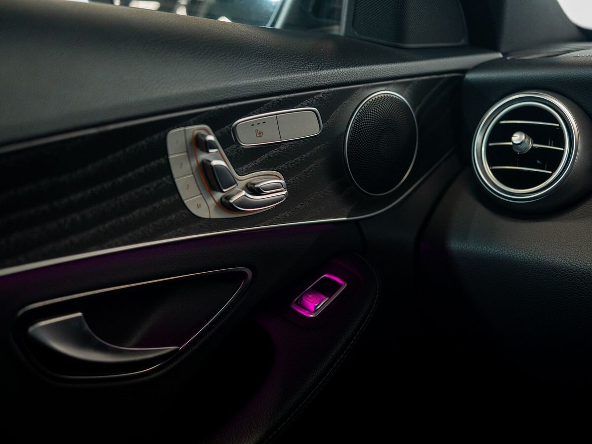 Mercedes-Benz C-Класс 2019 - фото автомобиля