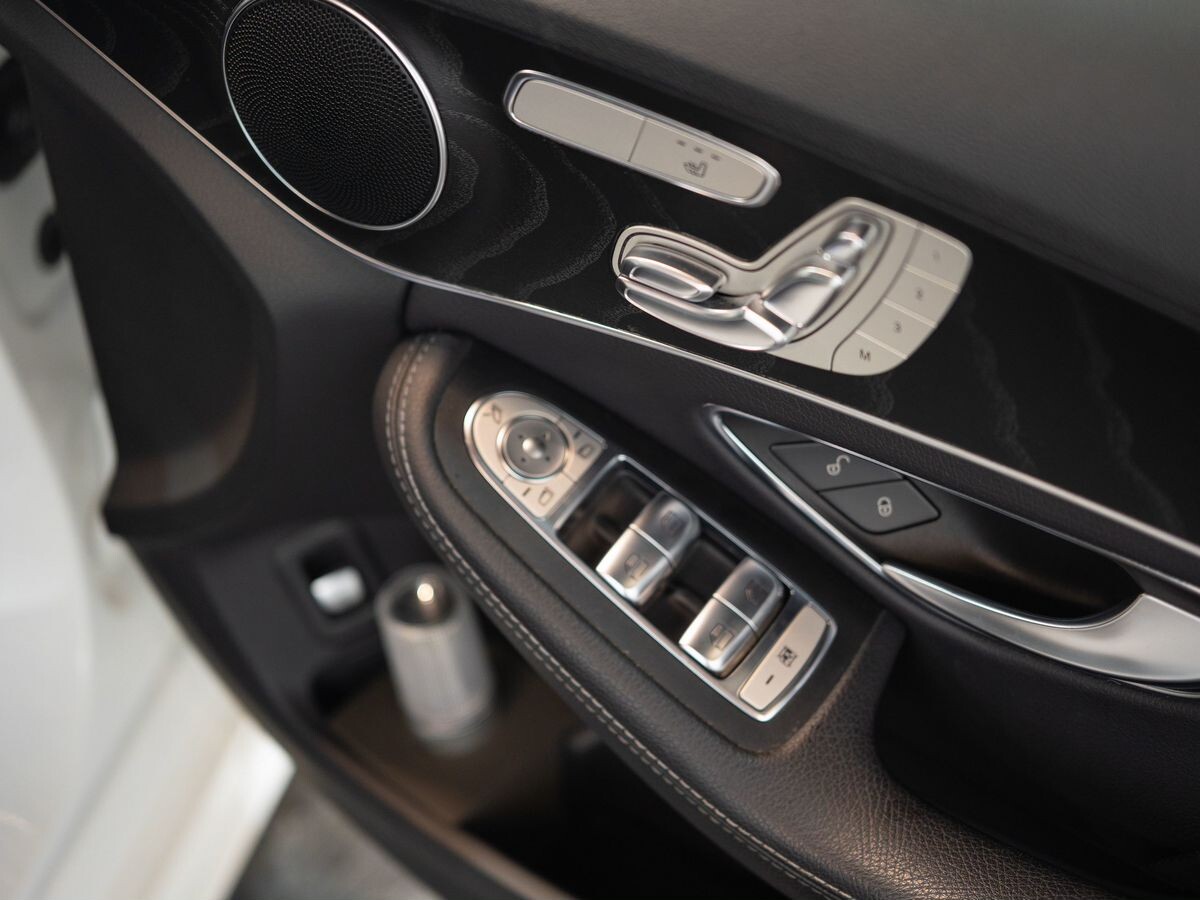 Mercedes-Benz C-Класс 2019 - фото автомобиля