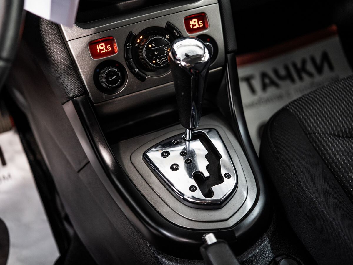 Peugeot 408 2013 - фото автомобиля