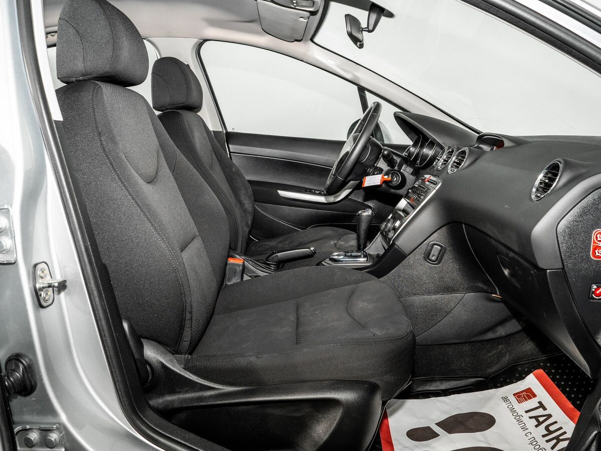 Peugeot 408 2013 - фото автомобиля