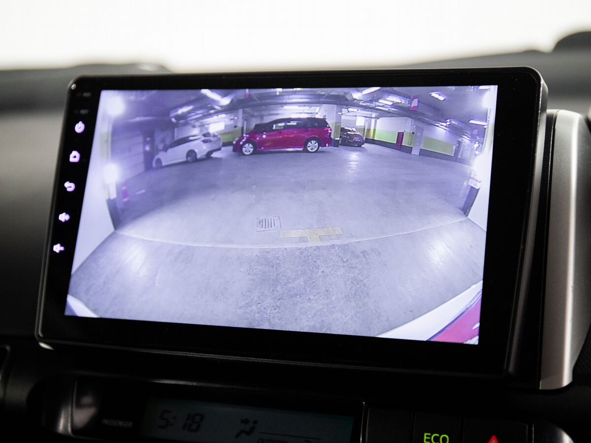 Toyota Wish 2009 - фото автомобиля