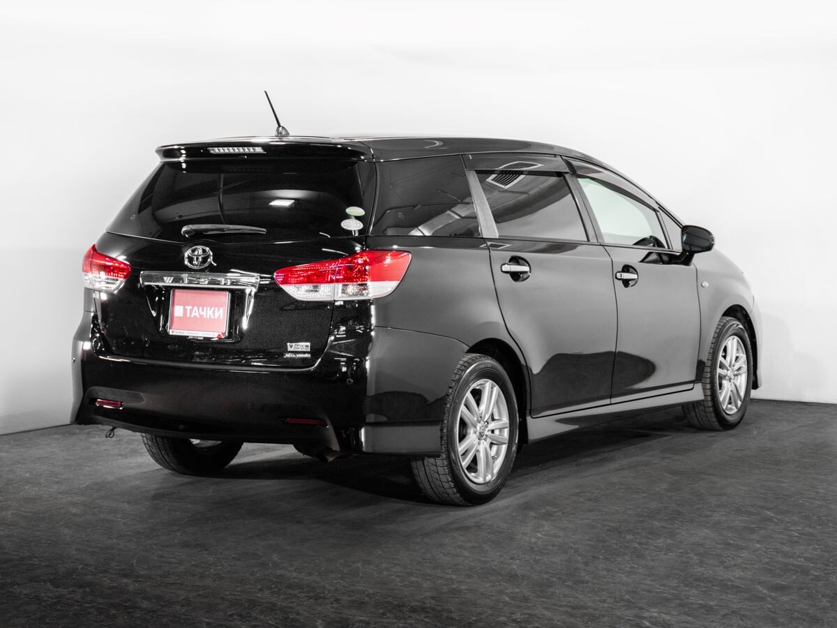 Toyota Wish 2010 - фото автомобиля