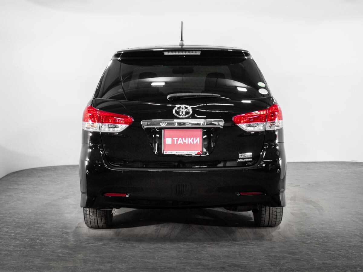 Toyota Wish 2010 - фото автомобиля