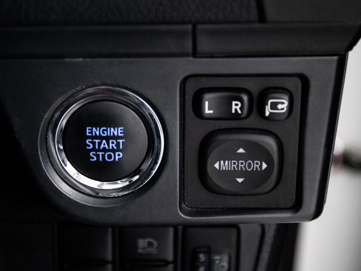 Toyota Corolla 2019 - фото автомобиля