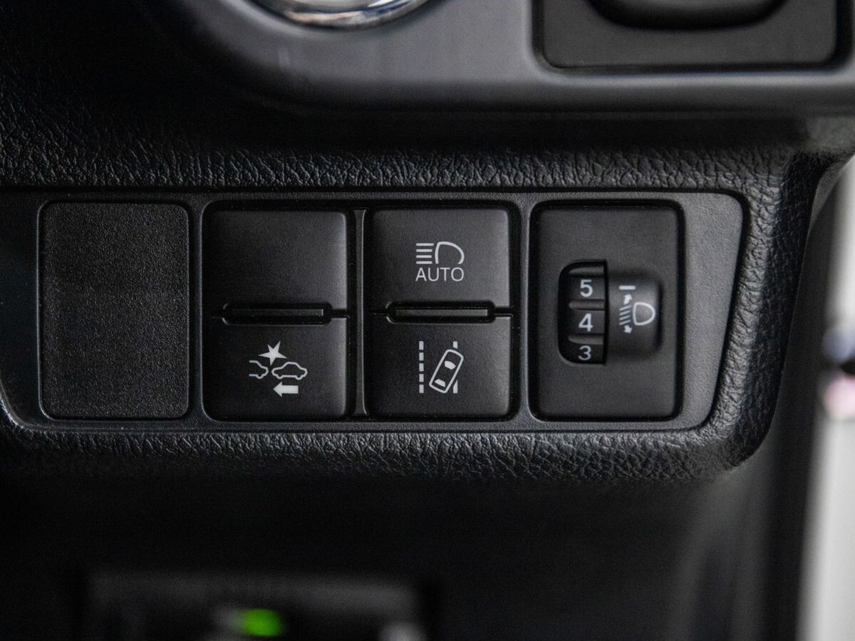 Toyota Corolla 2019 - фото автомобиля