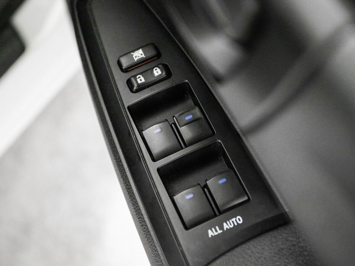 Toyota Corolla 2019 - фото автомобиля