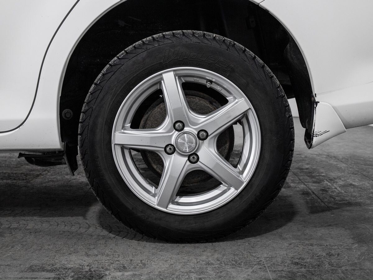 Toyota Corolla 2019 - фото автомобиля