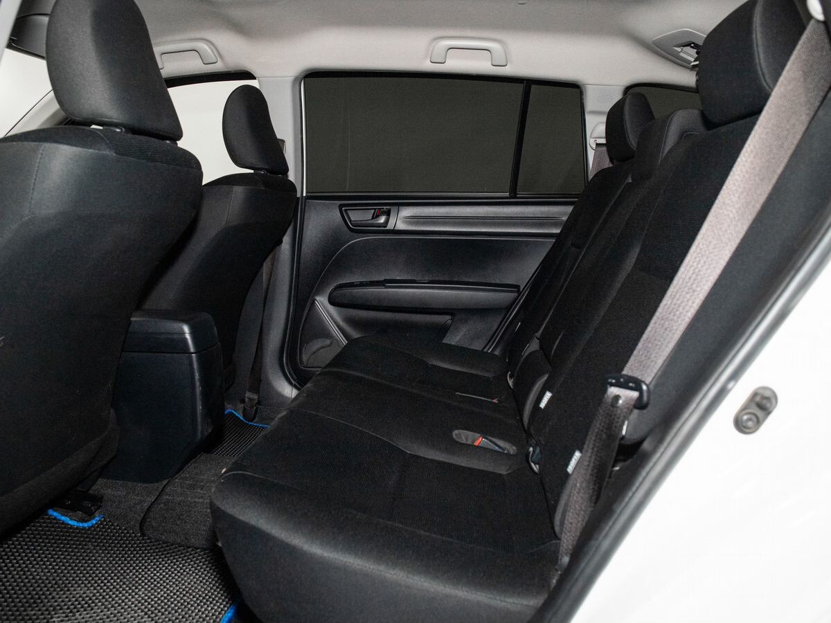 Toyota Corolla 2019 - фото автомобиля