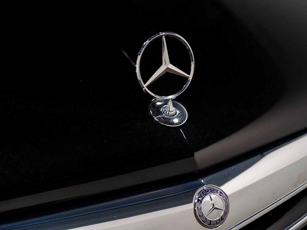 Mercedes-Benz E-Класс 2011 - фото автомобиля