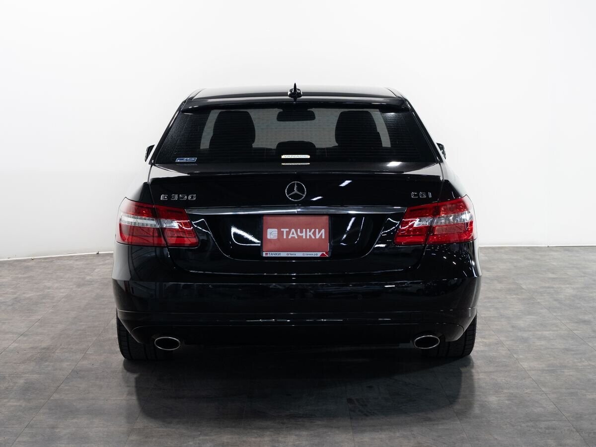 Mercedes-Benz E-Класс 2011 - фото автомобиля