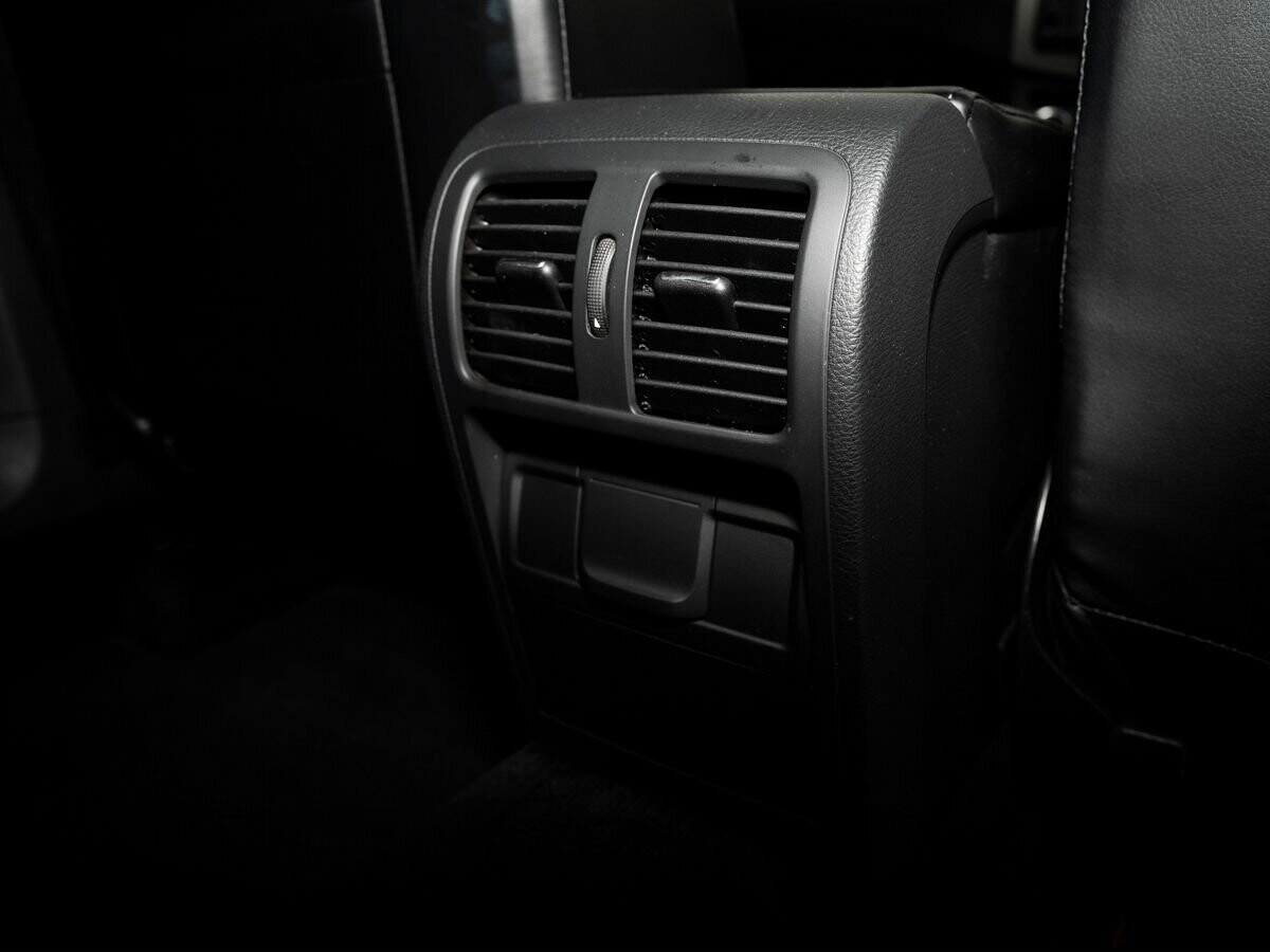 Volkswagen Passat 2012 - фото автомобиля