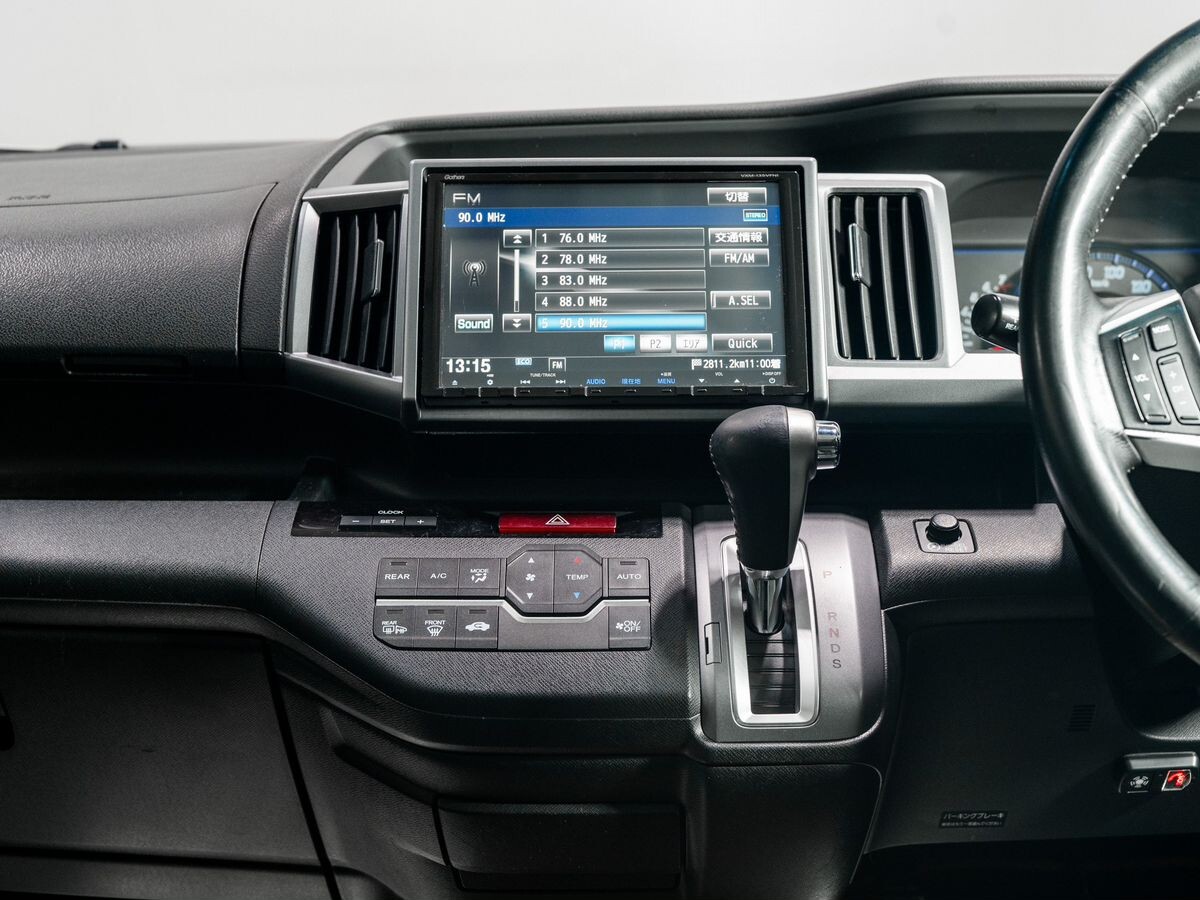 Honda Stepwgn 2014 - фото автомобиля