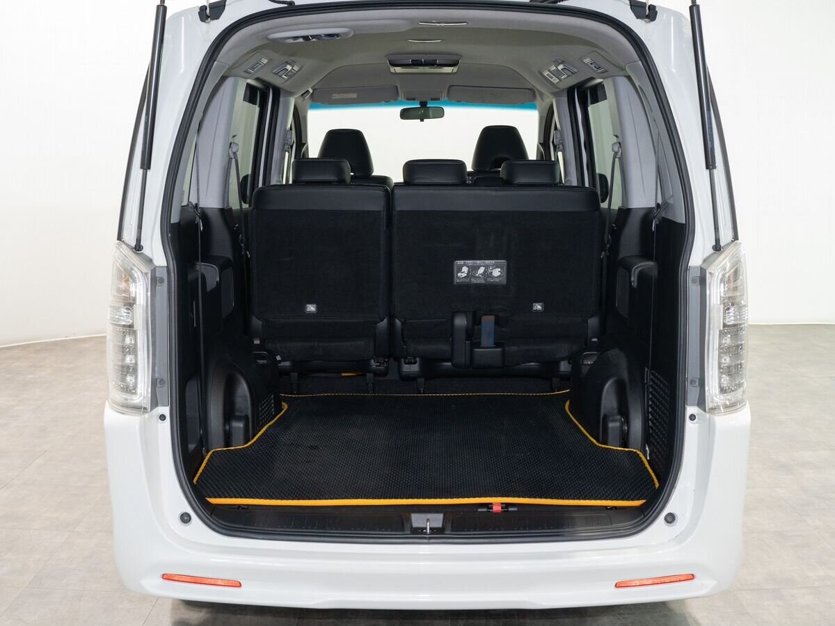 Honda Stepwgn 2014 - фото автомобиля