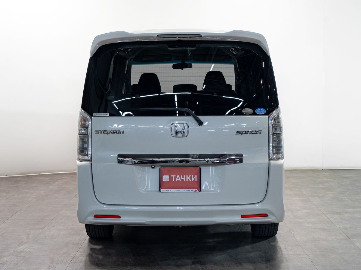 Honda Stepwgn 2014 - фото автомобиля