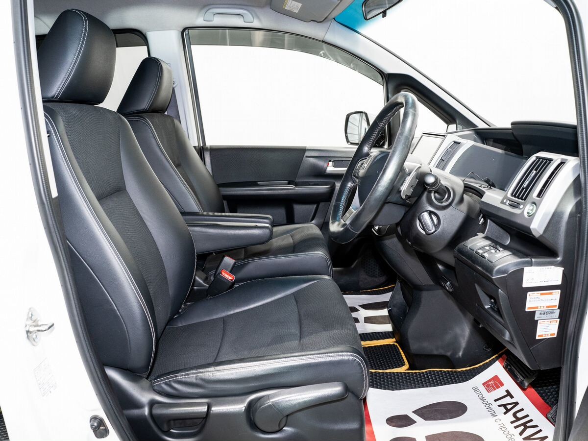 Honda Stepwgn 2014 - фото автомобиля