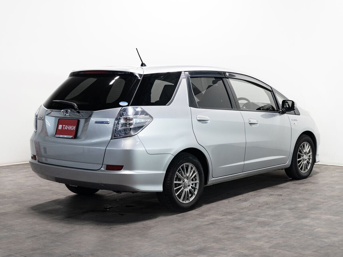 Honda Fit Shuttle 2012 - фото автомобиля