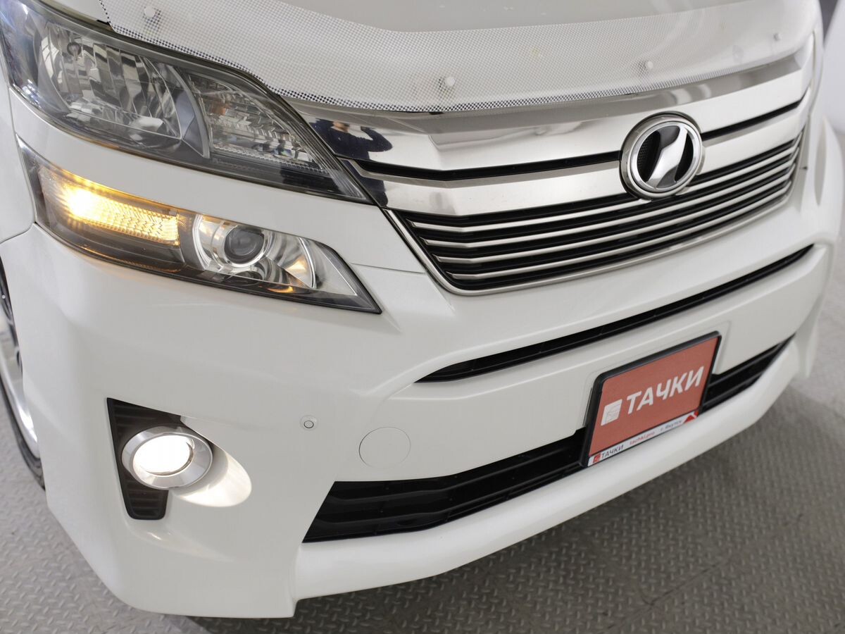 Toyota Vellfire 2011 - фото автомобиля