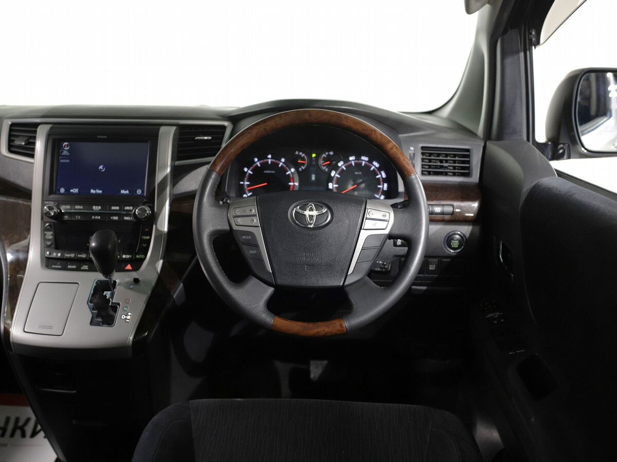 Toyota Vellfire 2011 - фото автомобиля