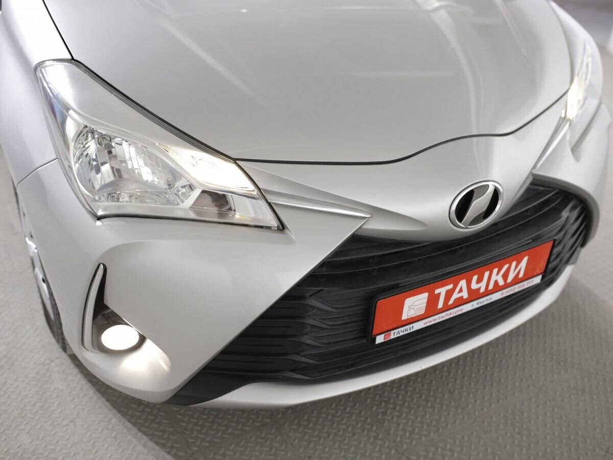Toyota Vitz 2018 - фото автомобиля