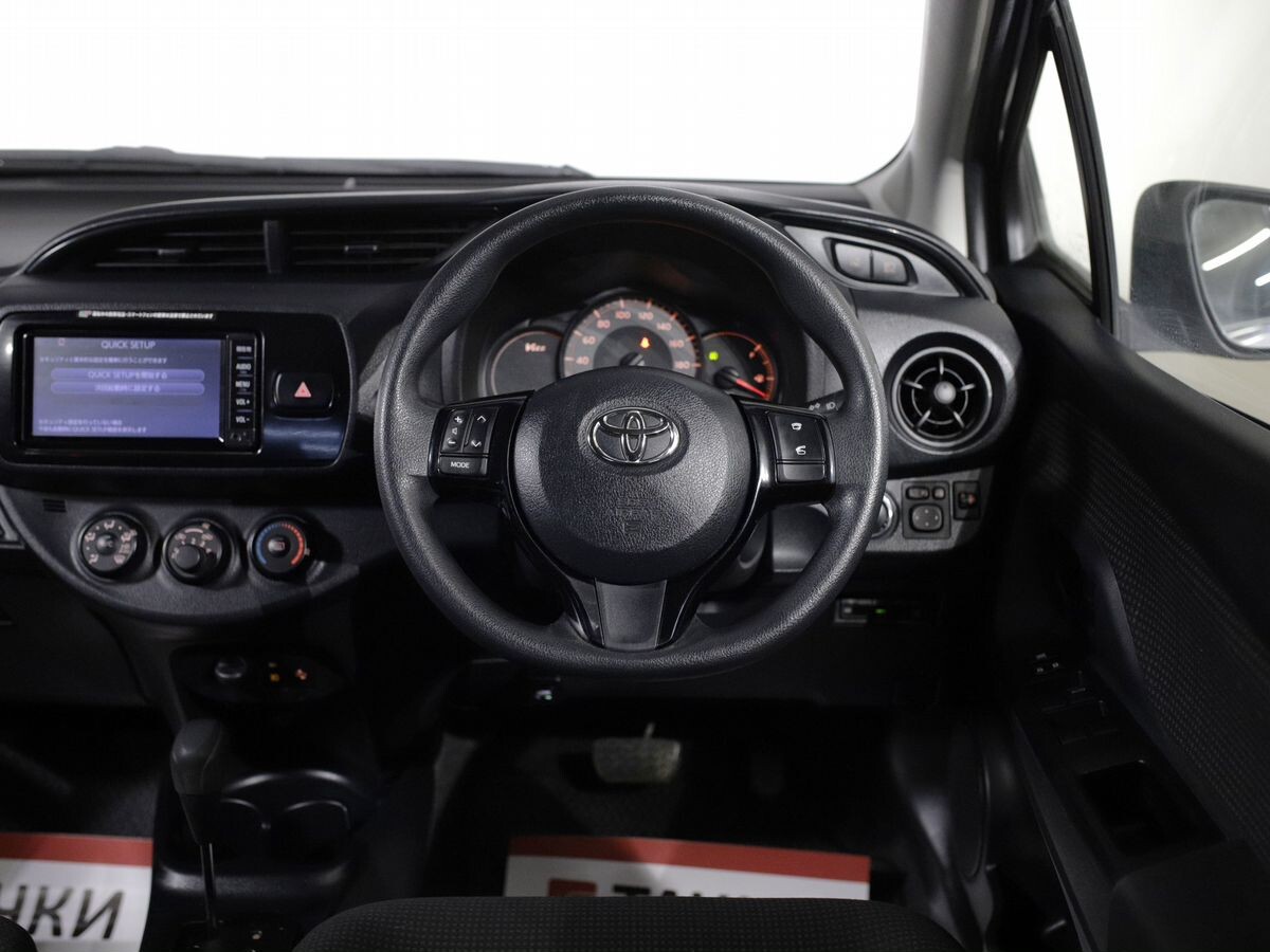 Toyota Vitz 2018 - фото автомобиля