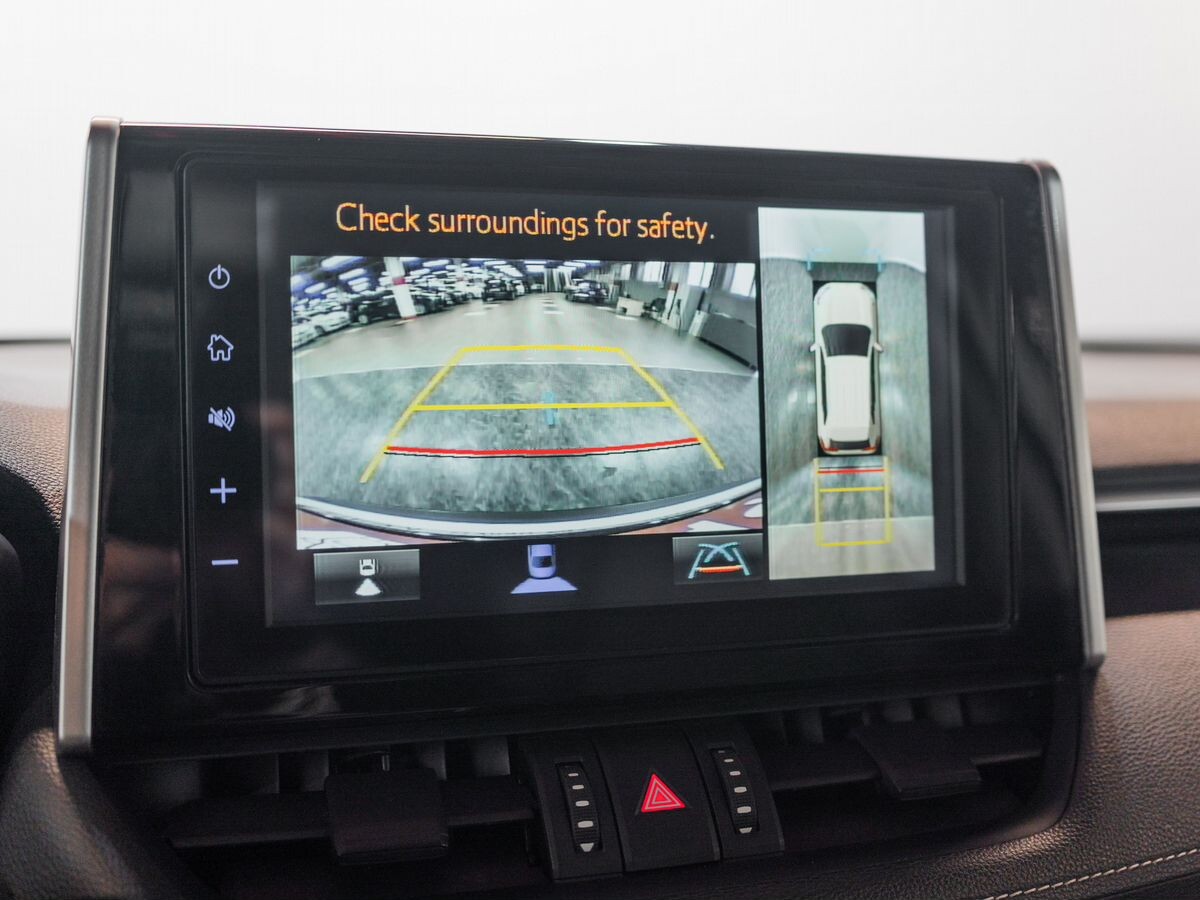 Toyota RAV4 2020 - фото автомобиля